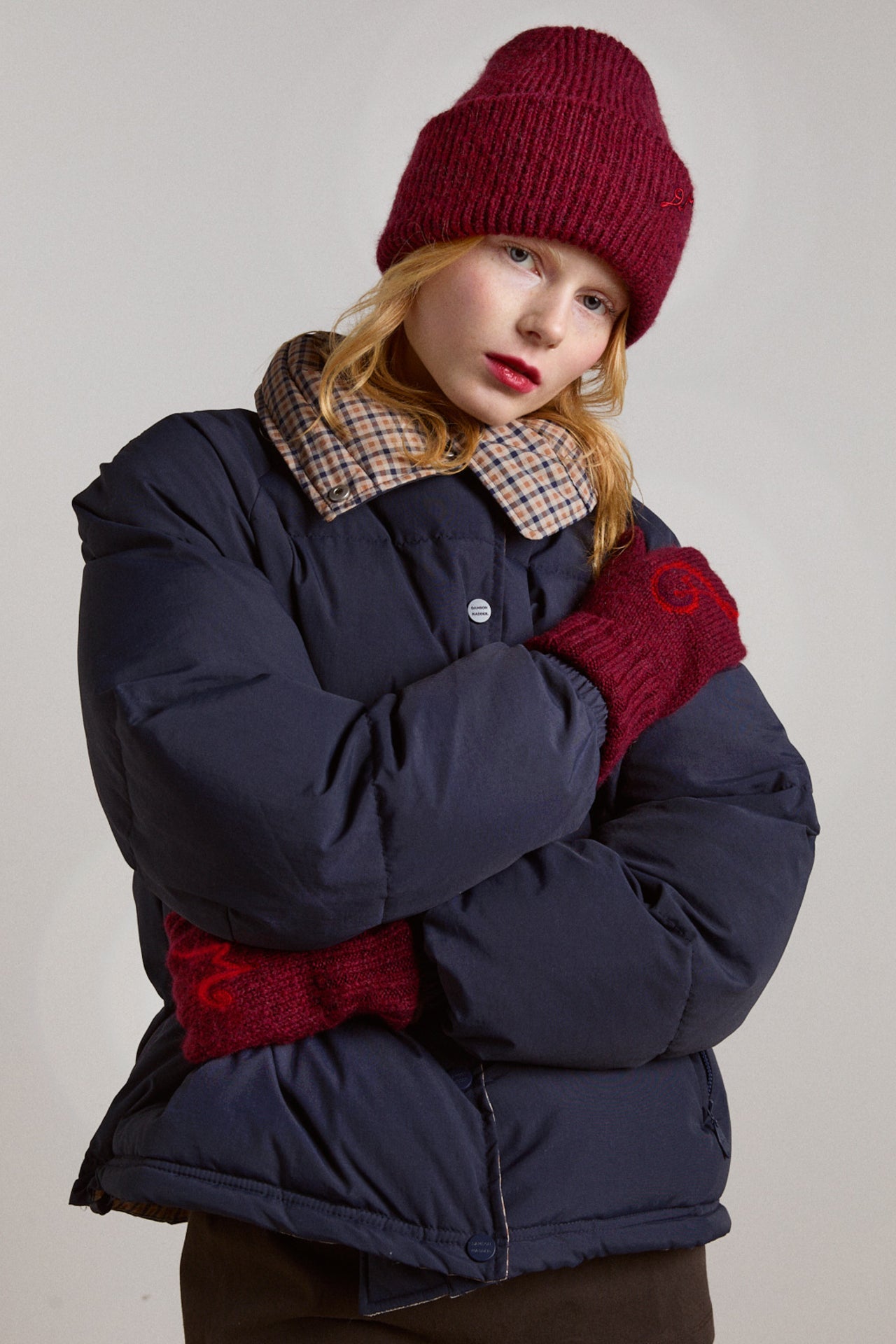 DM logo beanie - burgandy