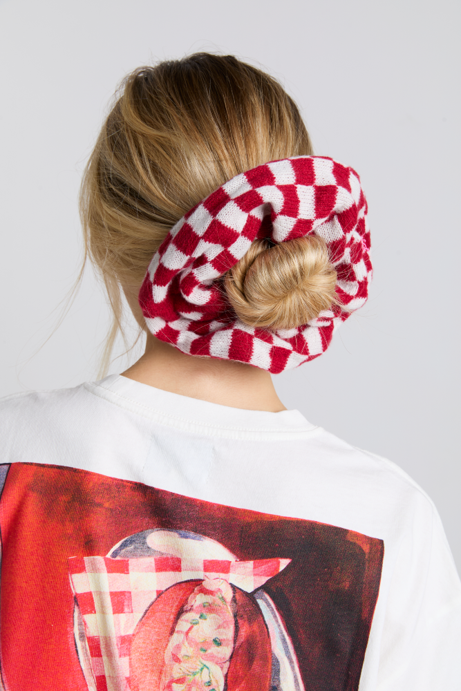 knitted scrunchie in red & ecru gingham
